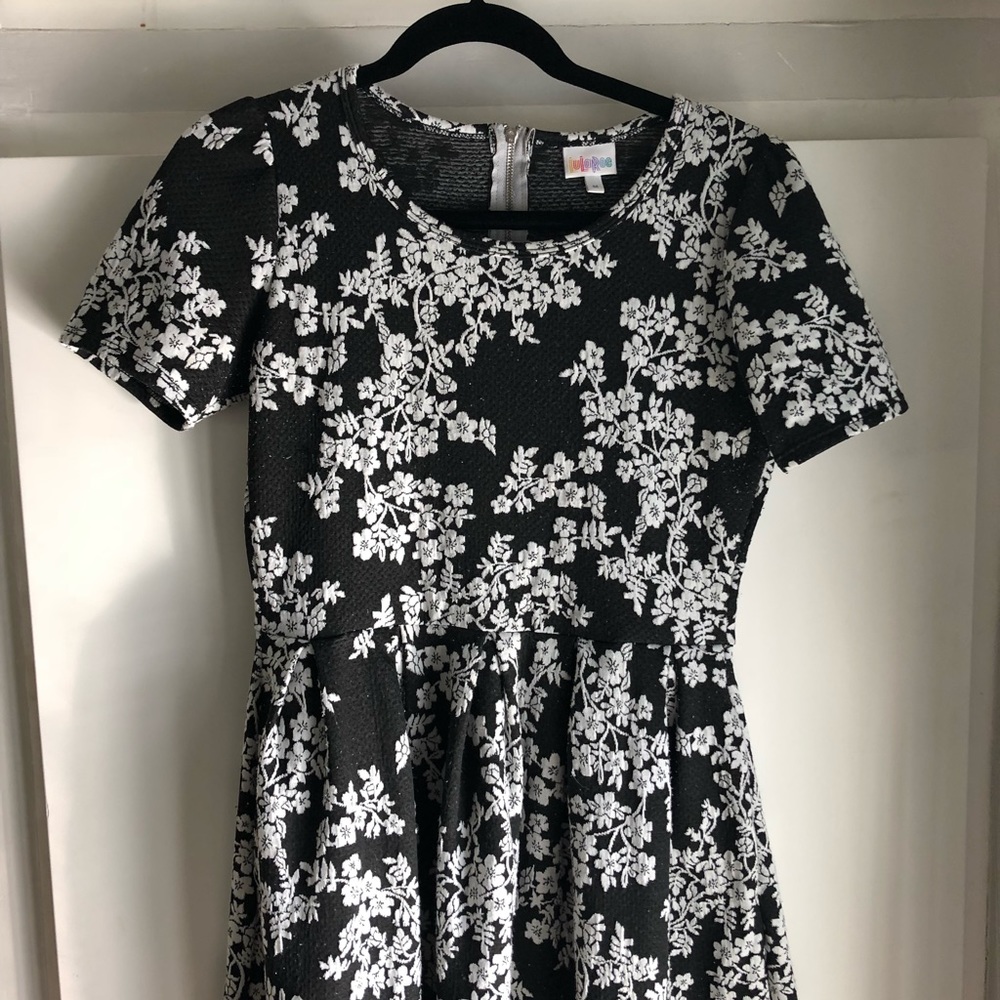 Lularoe amelia dress- gray floral